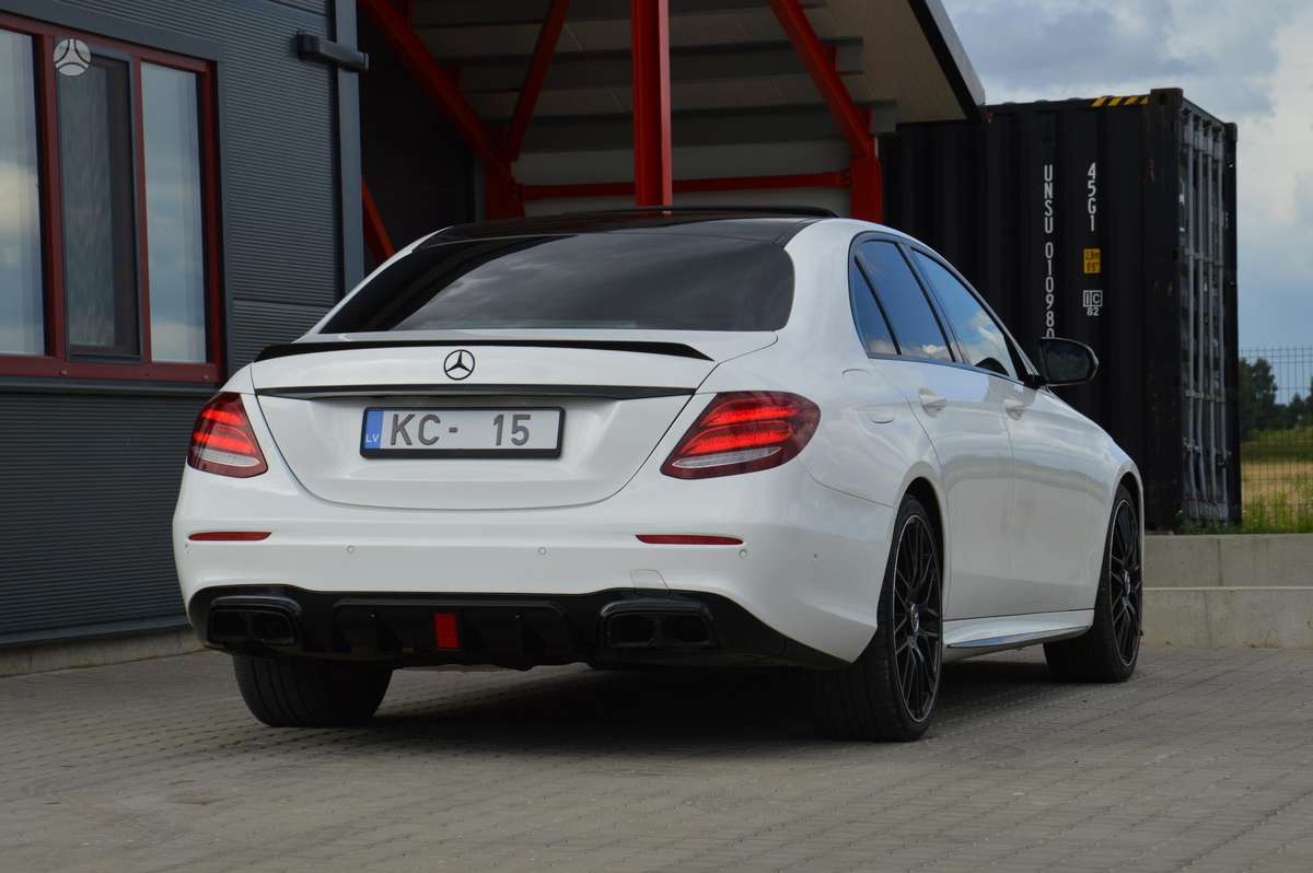 Mercedes-Benz E350 - 6