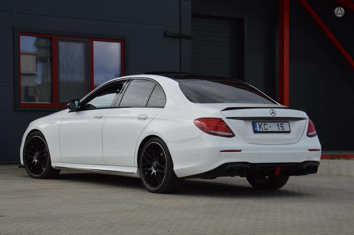 Mercedes-Benz E350 - 7