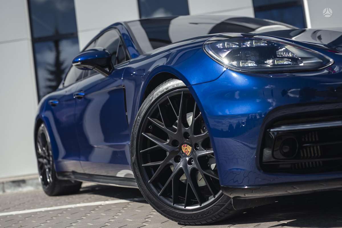Porsche Panamera - 6