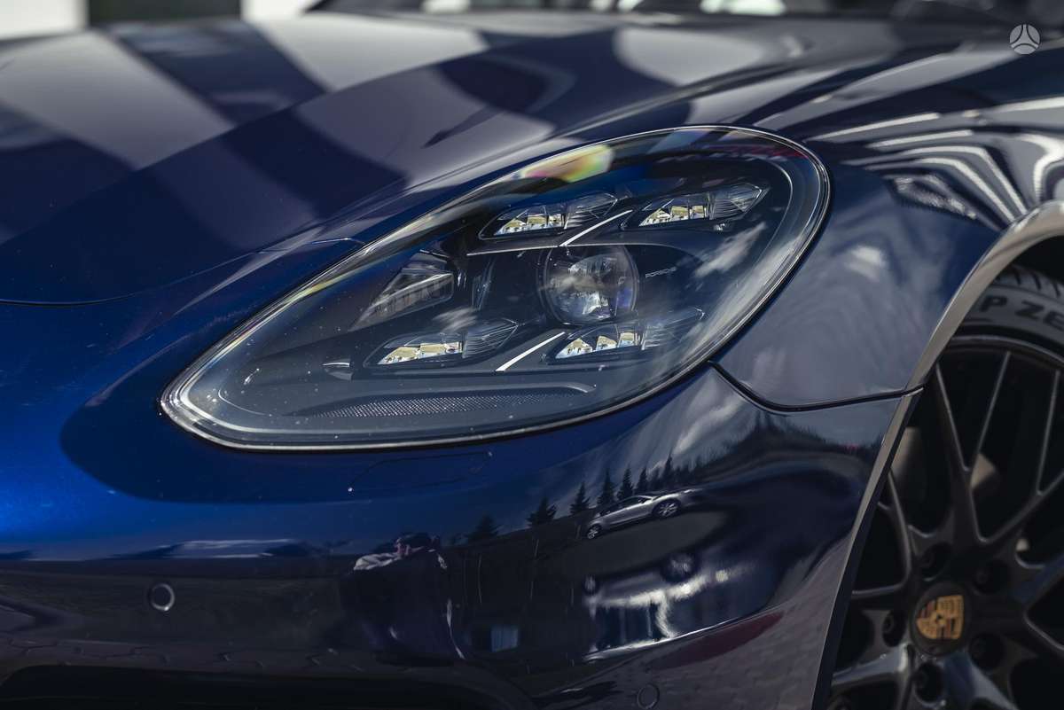 Porsche Panamera - 7