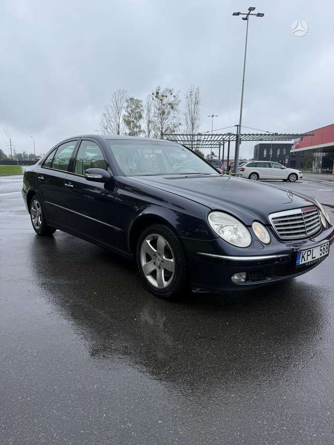 Mercedes-Benz E220 - 4