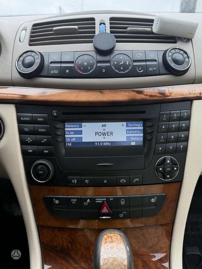 Mercedes-Benz E220 - 6