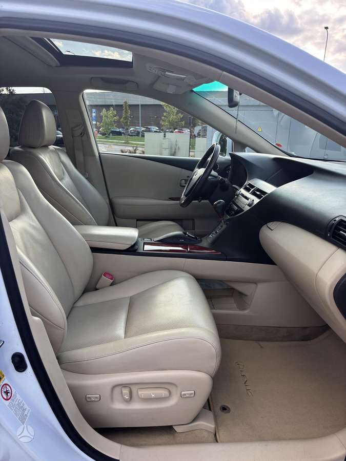 Lexus RX 450h - 12