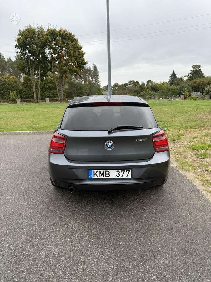 BMW 118 - 9
