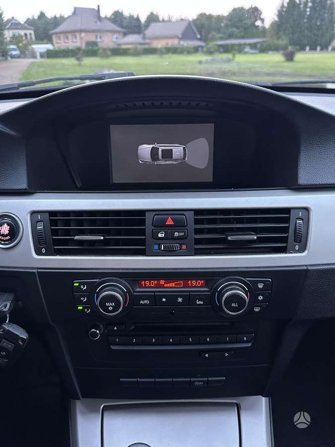 BMW 318, 2.0 l., wagon