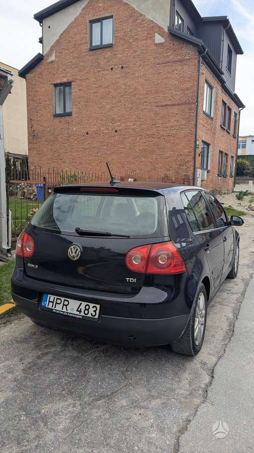 Volkswagen Golf - 5