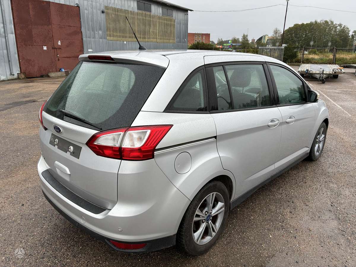 Ford Grand C-MAX - 5