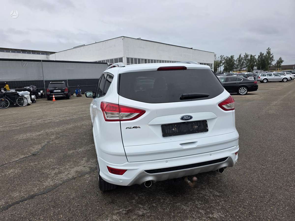 Ford Kuga - 8