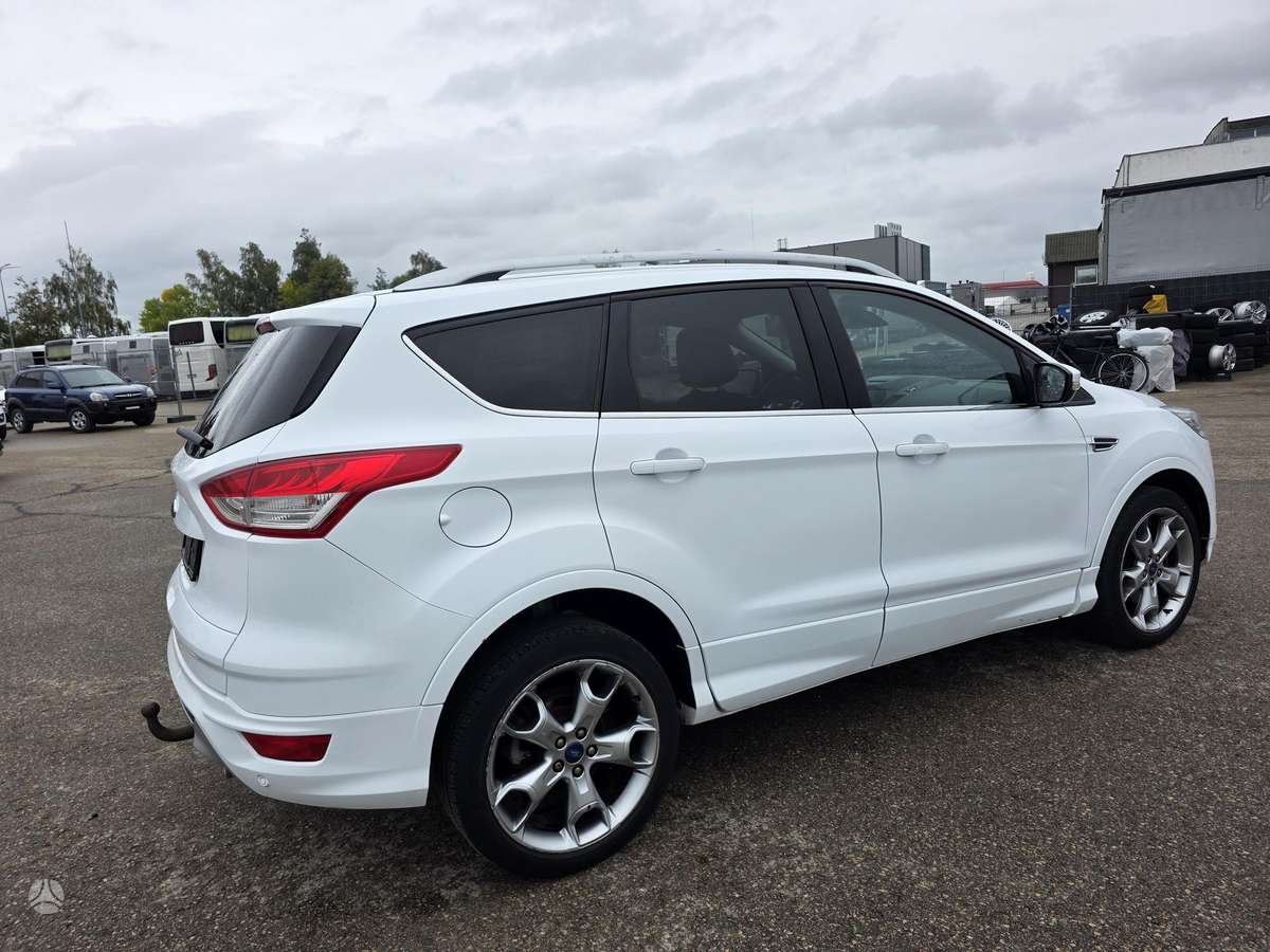 Ford Kuga - 12