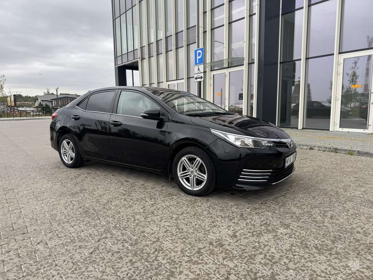 Toyota Corolla - 3
