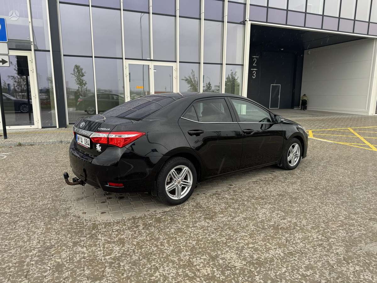 Toyota Corolla - 5