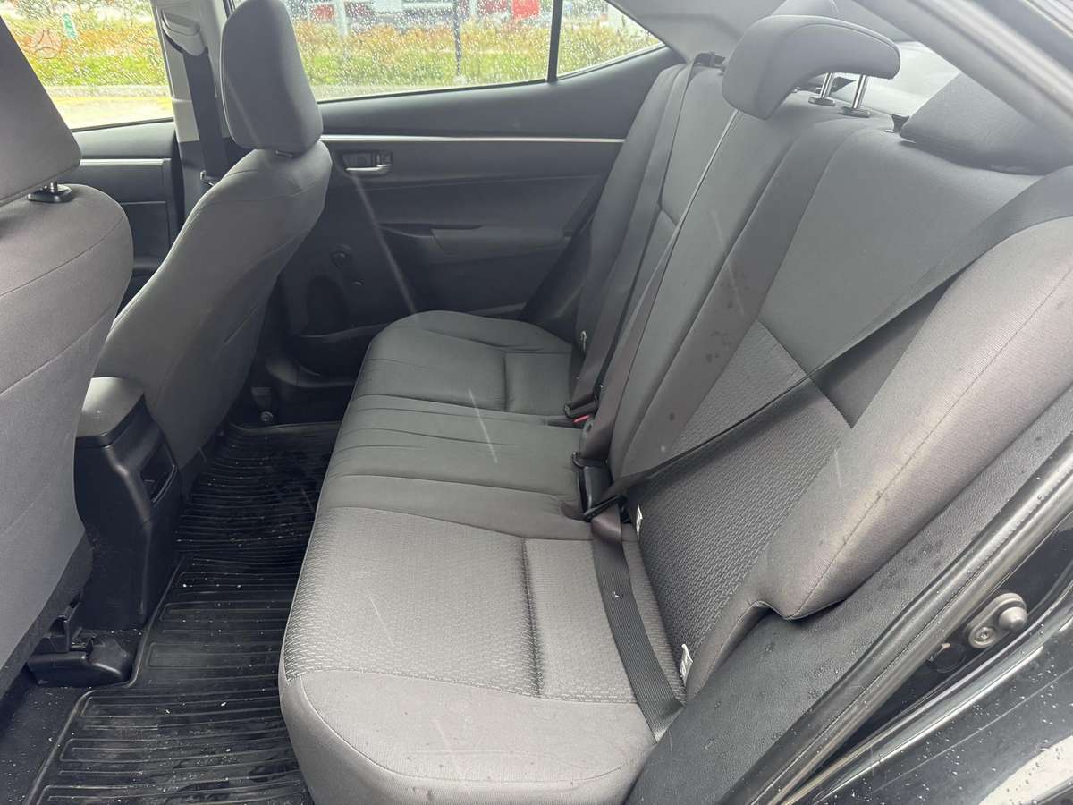 Toyota Corolla - 9