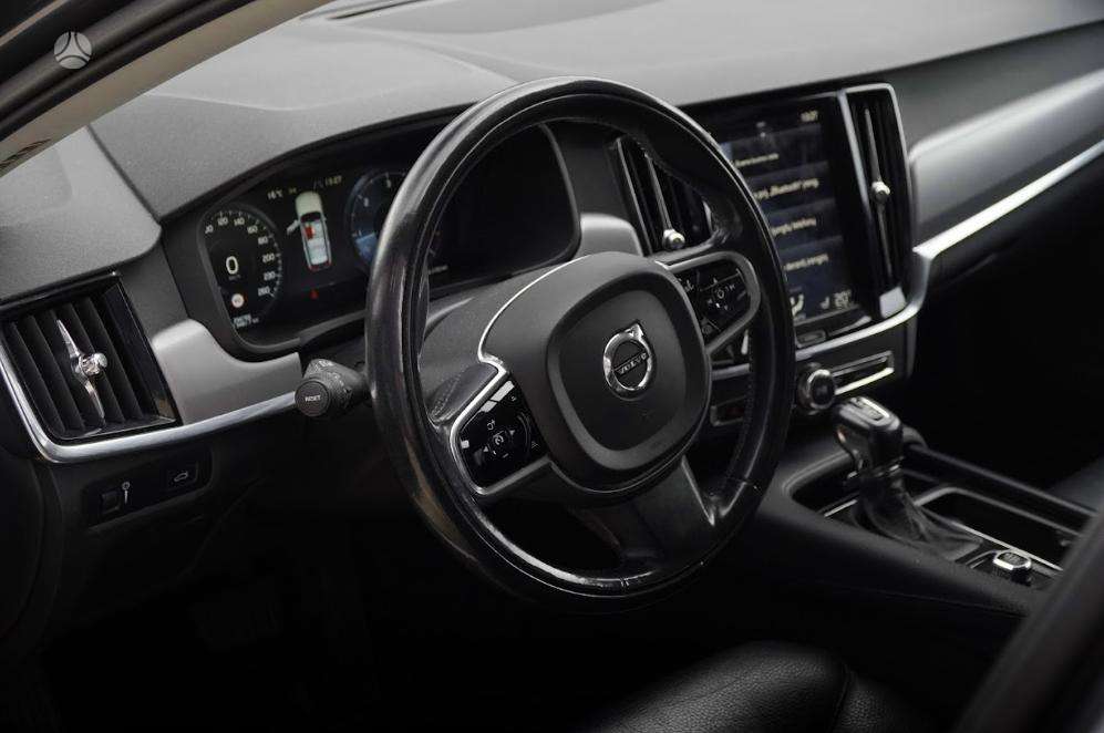 Volvo V90 - 5