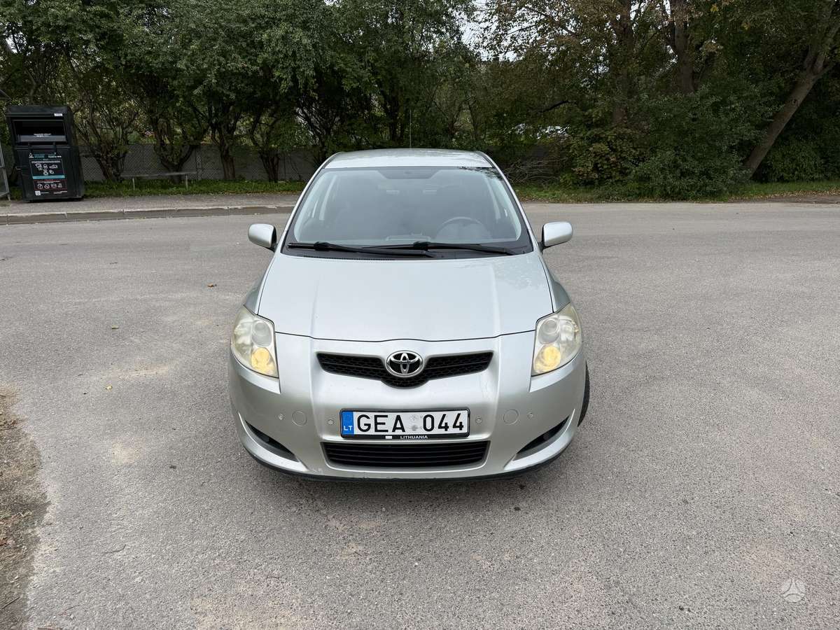 Toyota Auris - 1