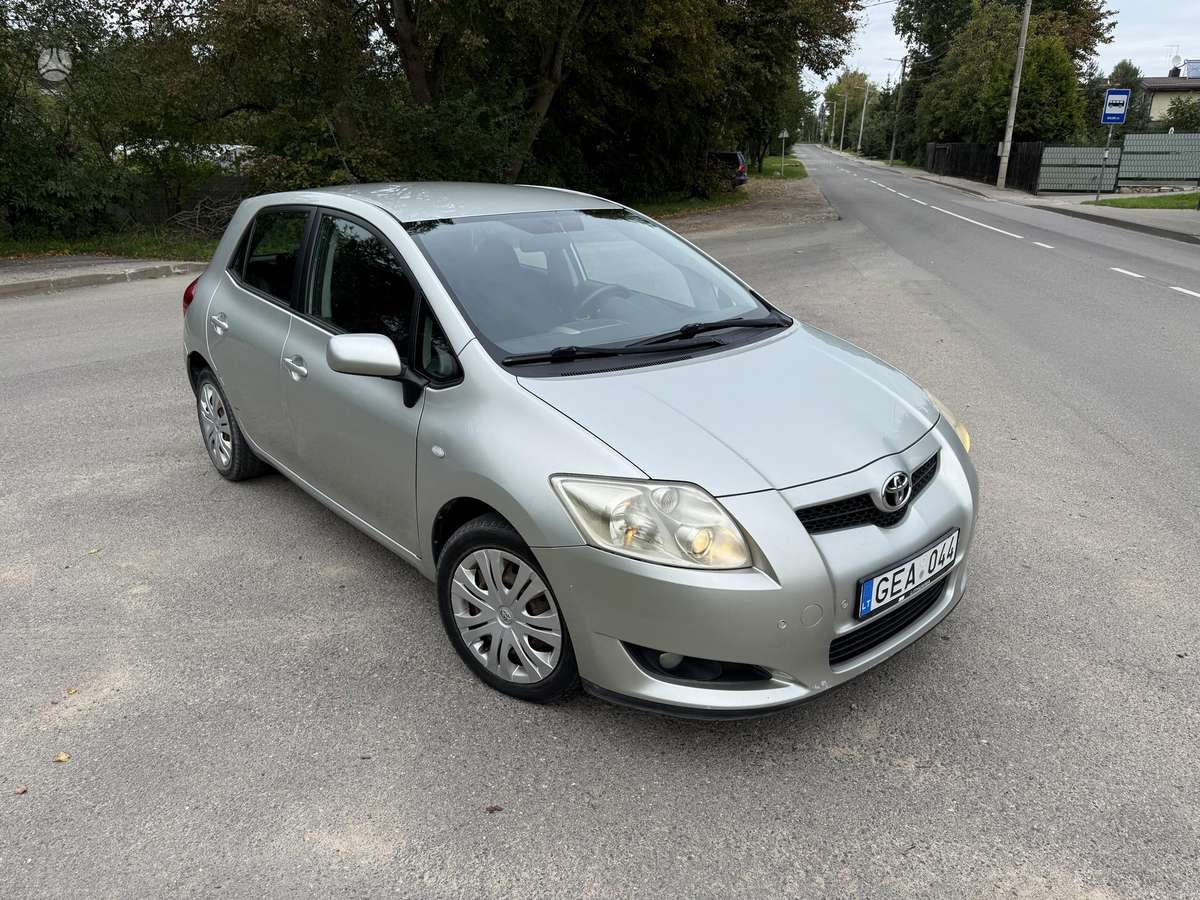 Toyota Auris - 2
