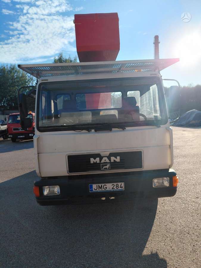 MAN Auto bokstelis, boom lift