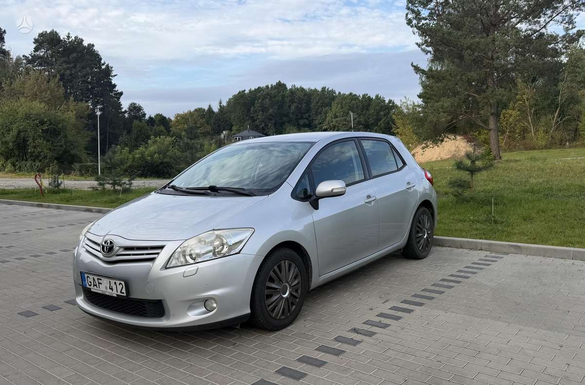 Toyota Auris - 1
