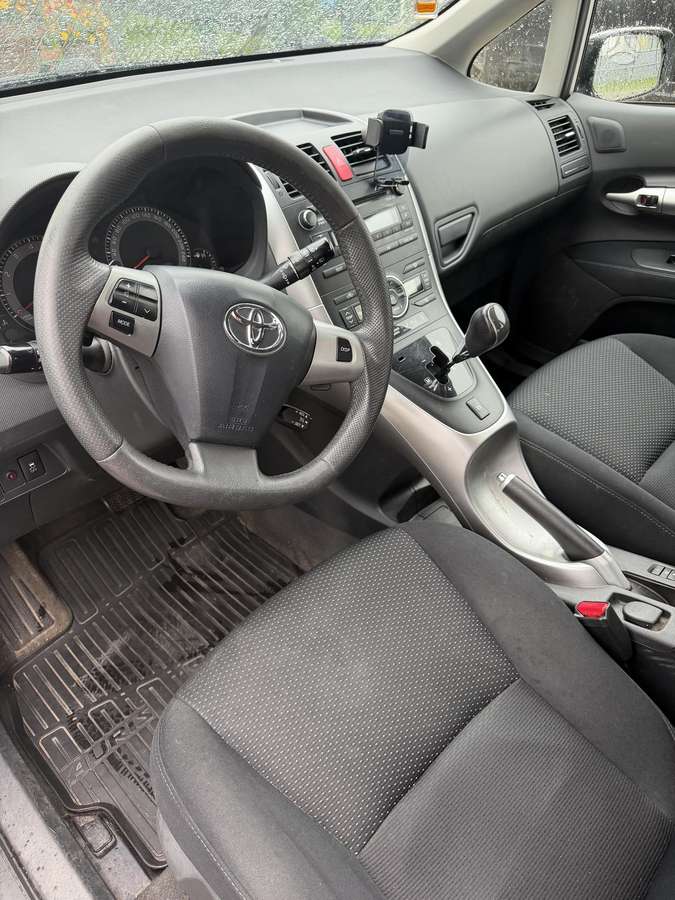 Toyota Auris - 8