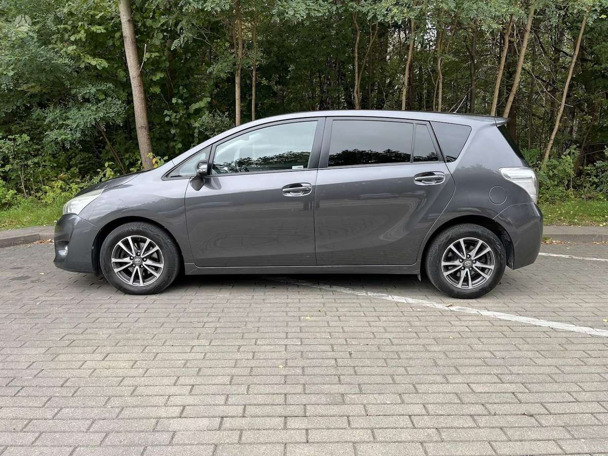 Toyota Verso - 2