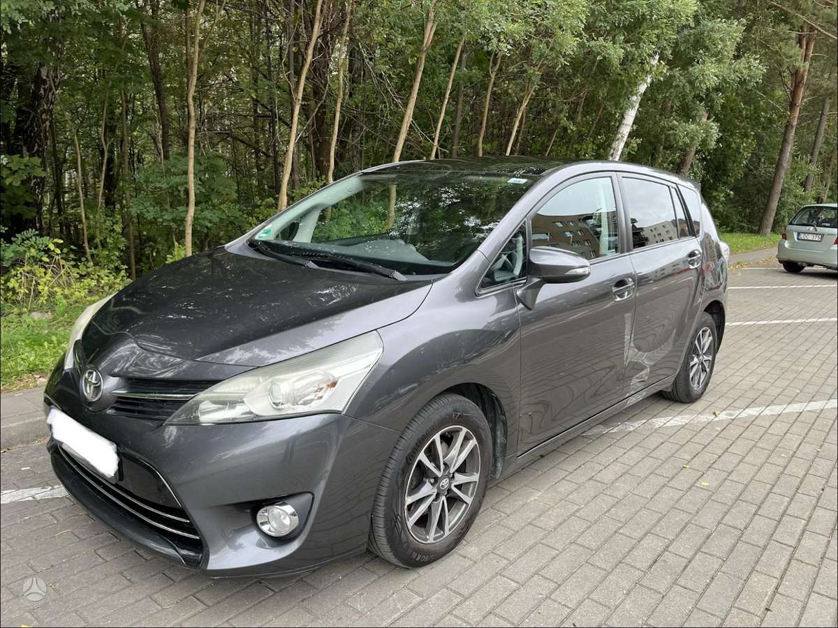 Toyota Verso - 1
