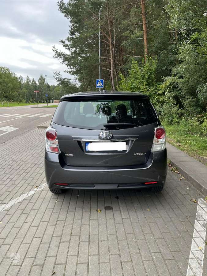 Toyota Verso - 4