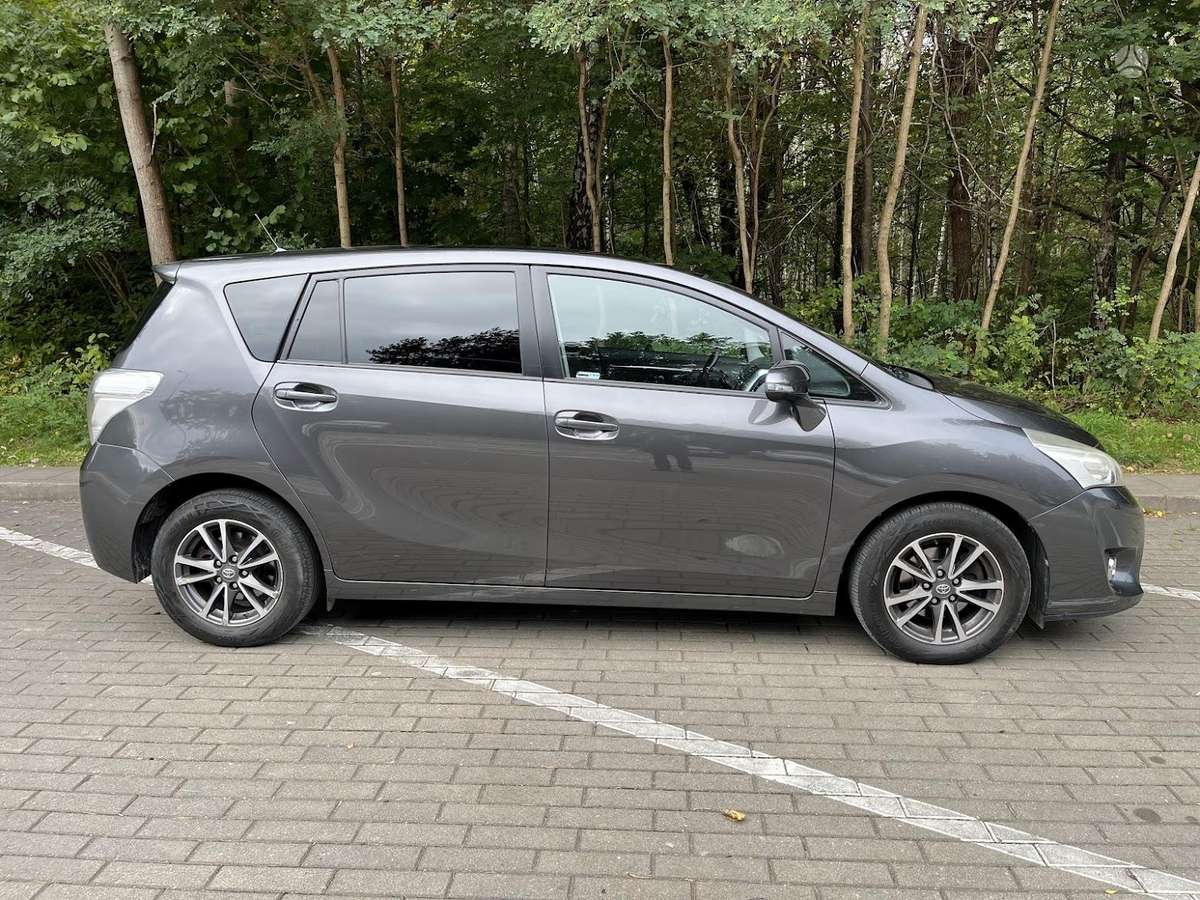 Toyota Verso - 3