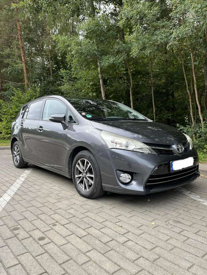 Toyota Verso - 5