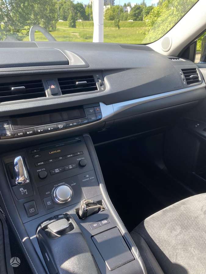 Lexus CT 200h - 4