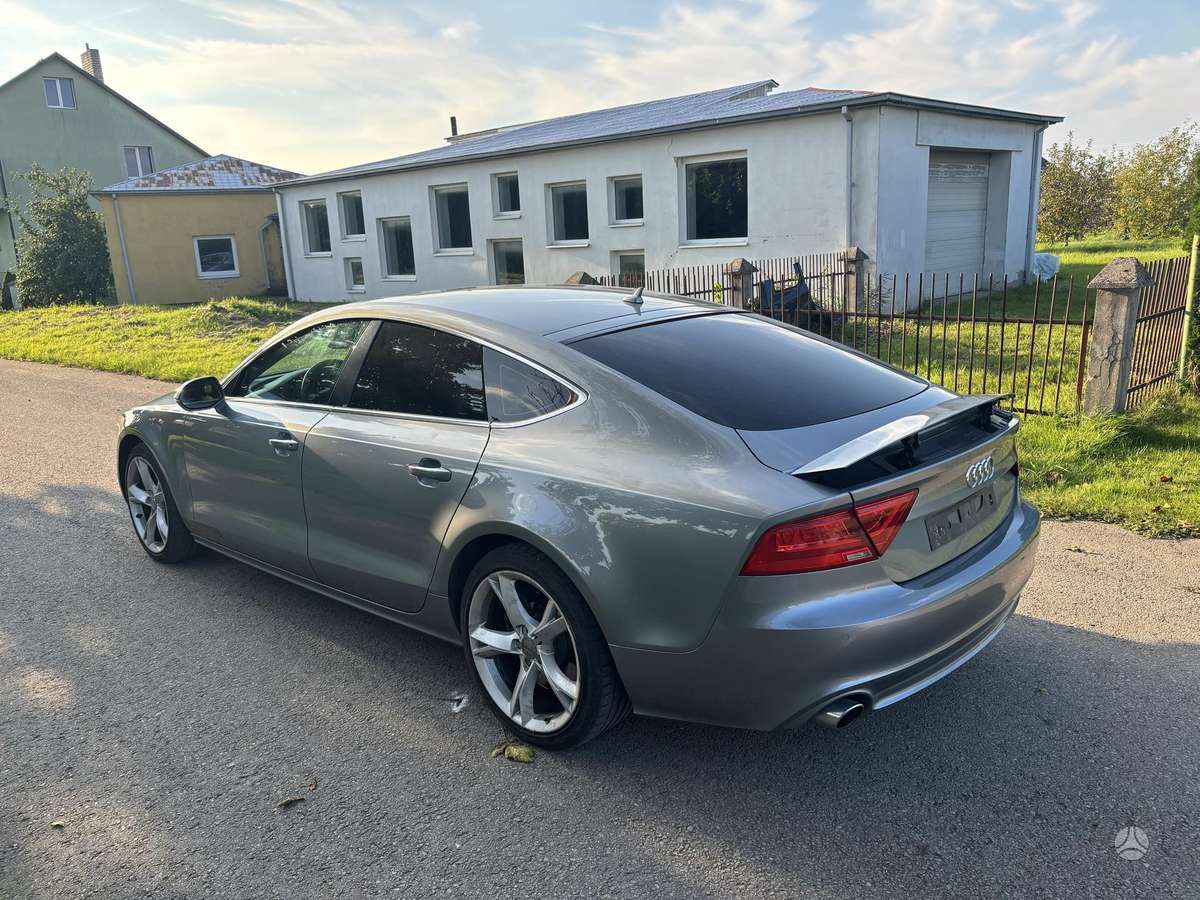 Audi A7 - 7