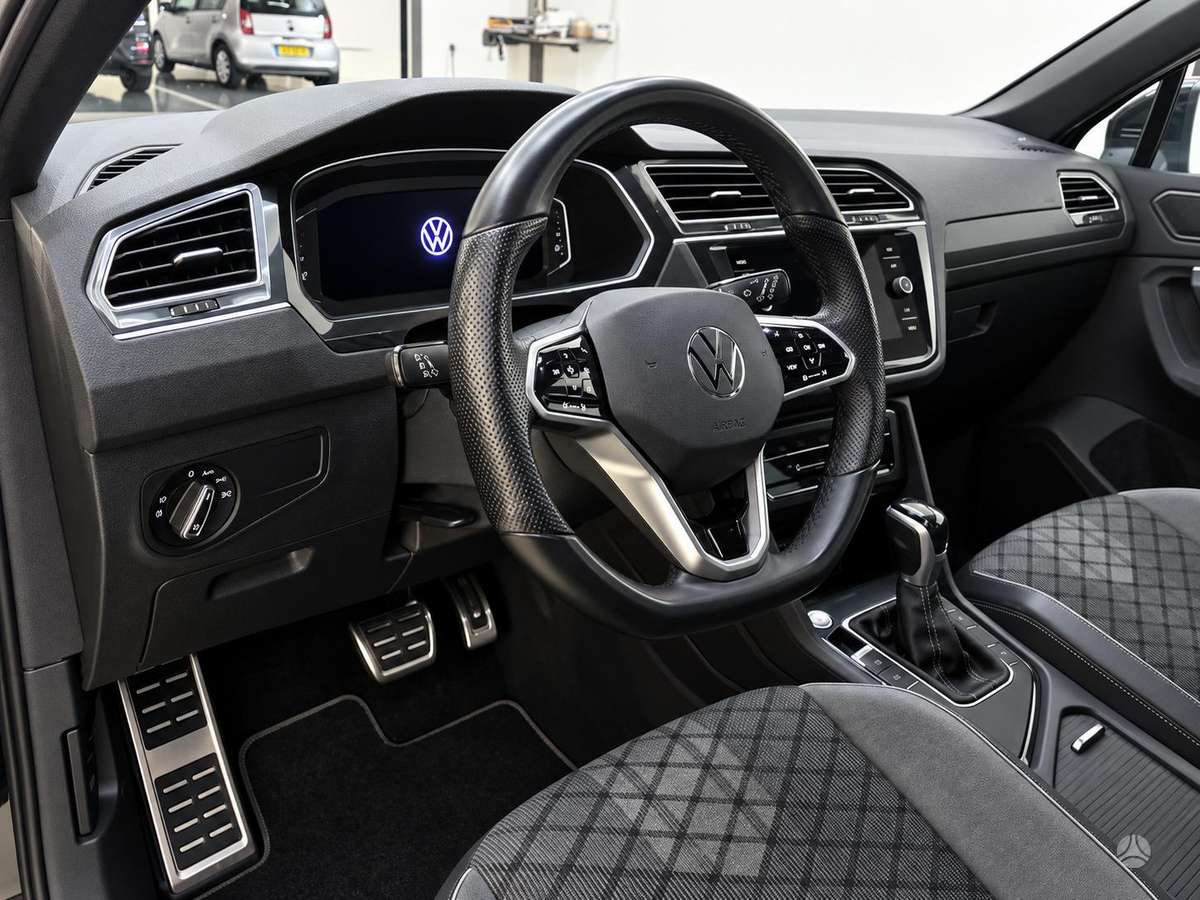 Volkswagen Tiguan - 6