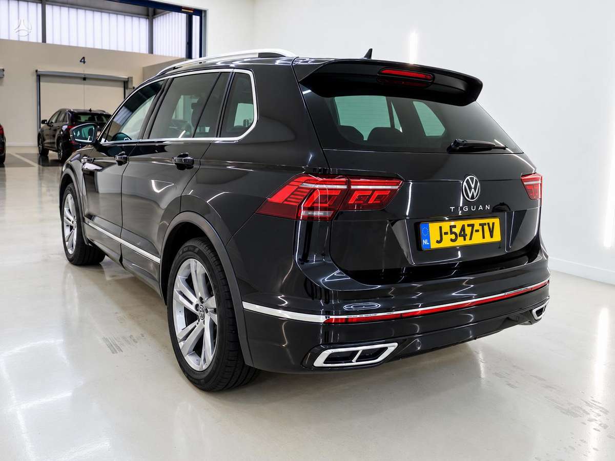 Volkswagen Tiguan - 4