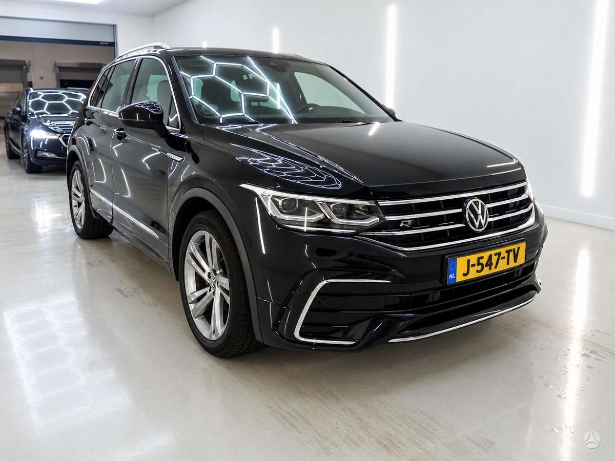 Volkswagen Tiguan - 2