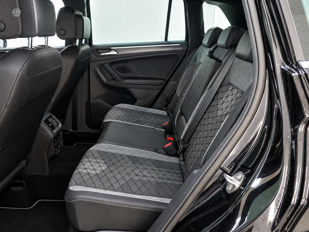 Volkswagen Tiguan - 10