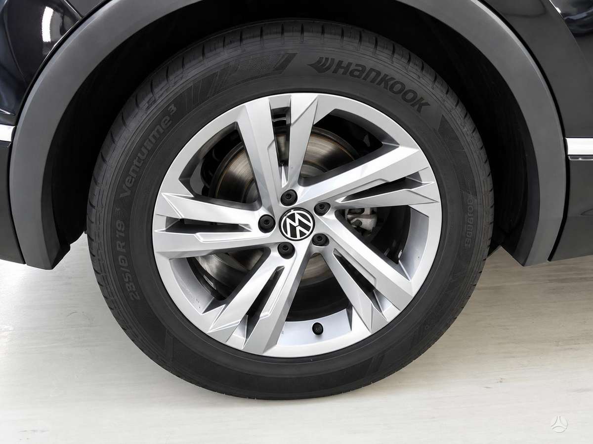 Volkswagen Tiguan - 12