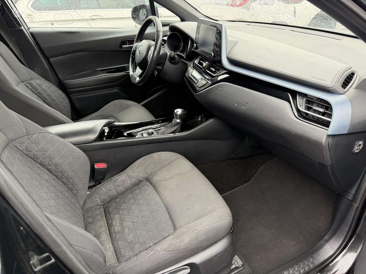 Toyota C-HR - 6