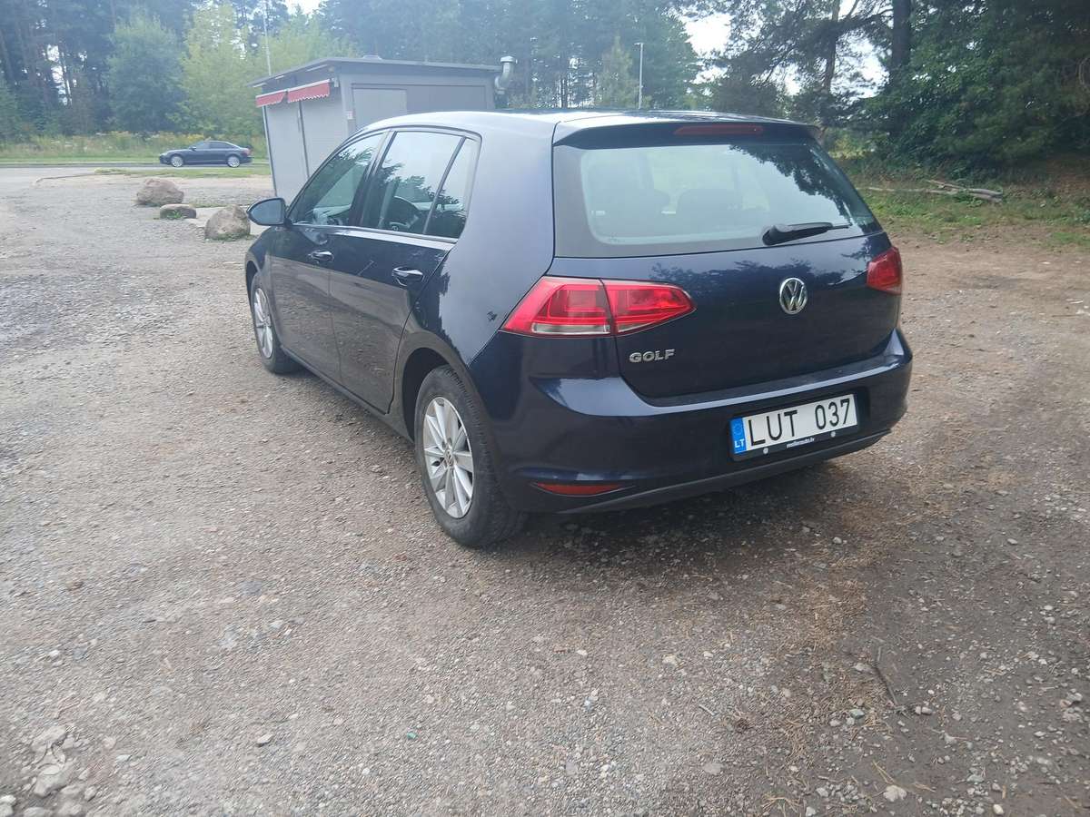 Volkswagen Golf - 5