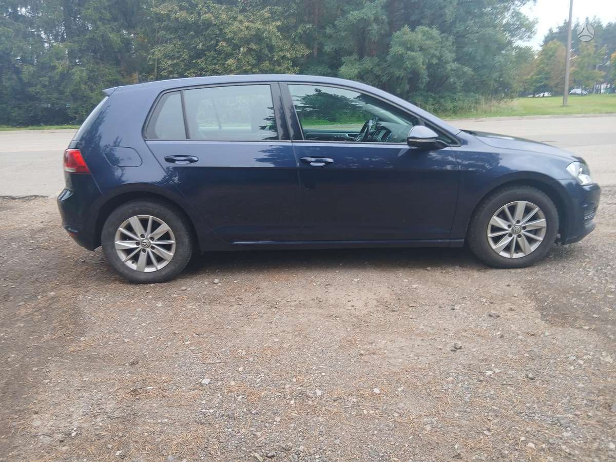 Volkswagen Golf - 8
