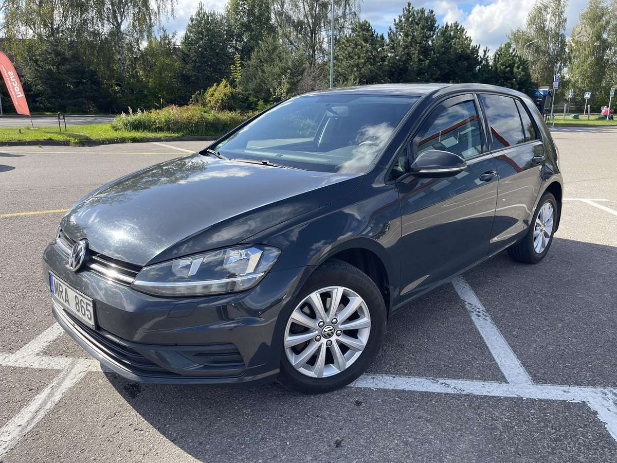 Volkswagen Golf - 2