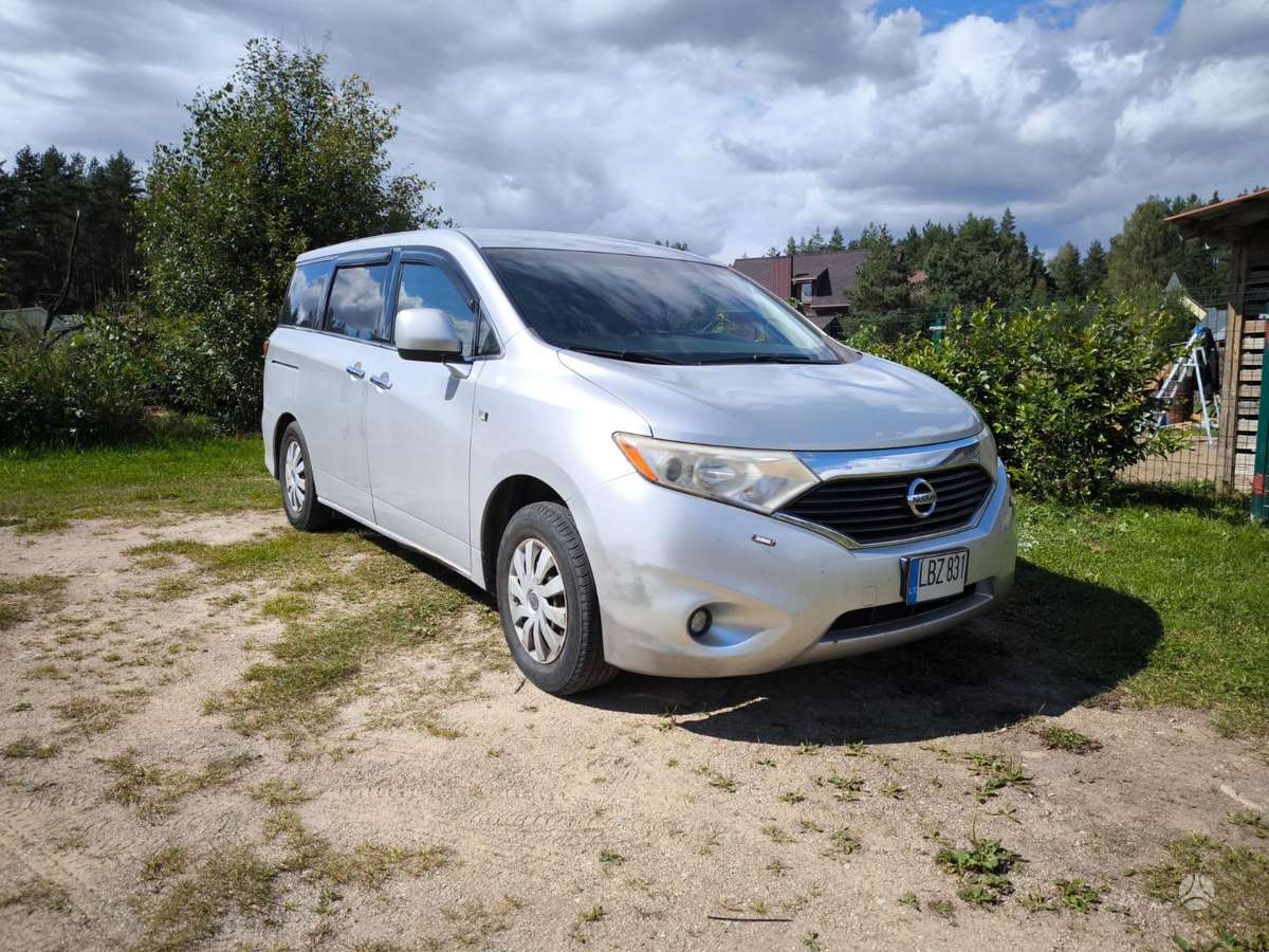 Nissan Quest - 1