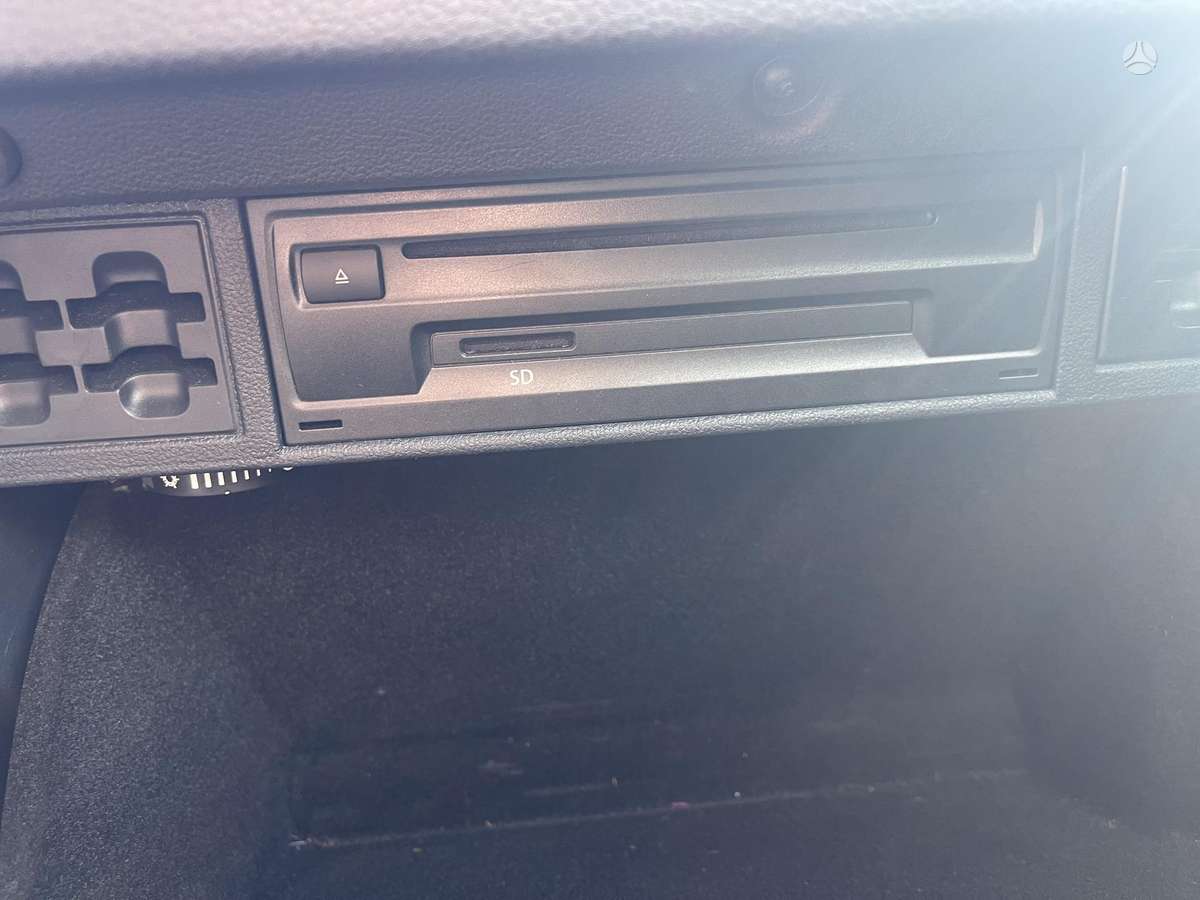 Volkswagen Golf - 9