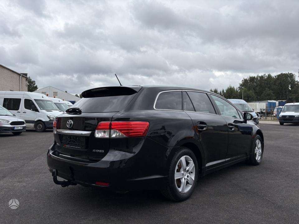 Toyota Avensis - 3