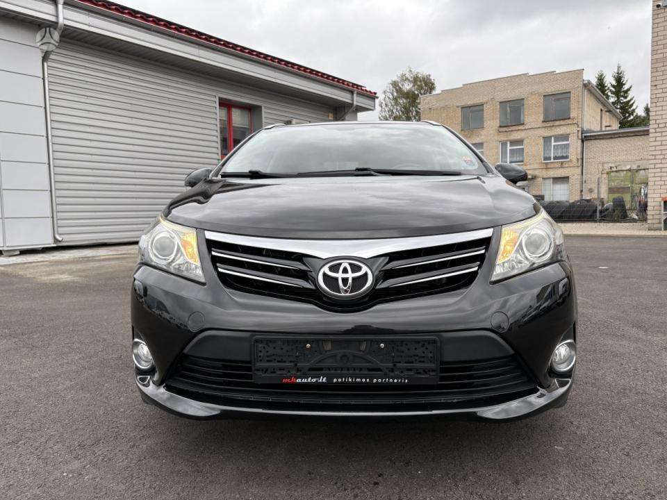 Toyota Avensis - 5