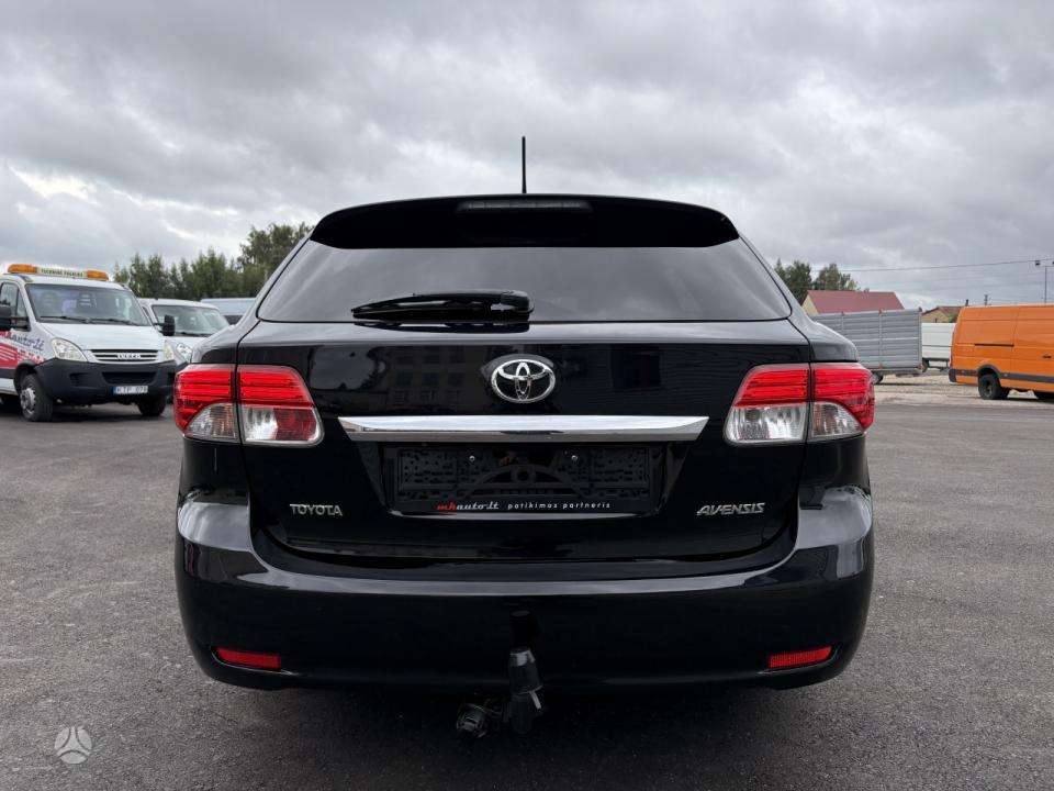 Toyota Avensis - 6