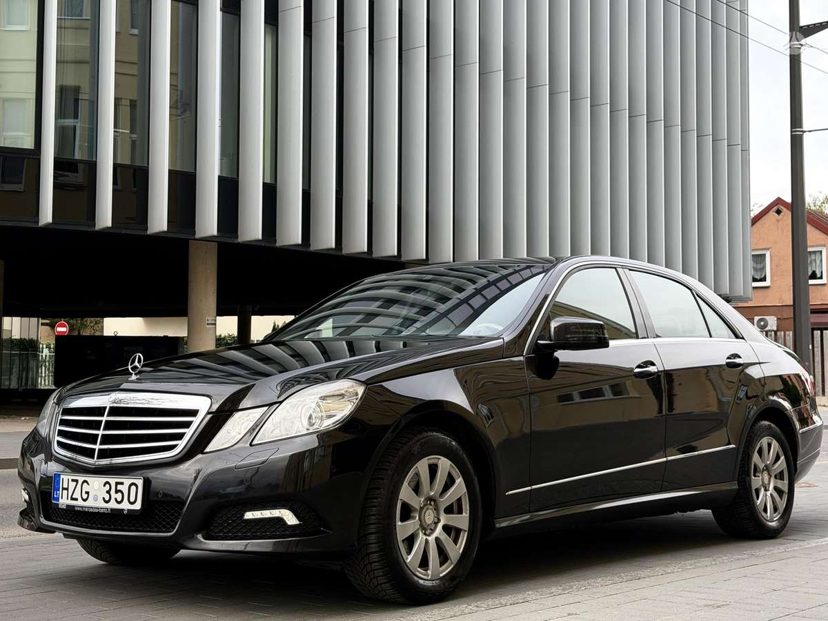 Mercedes-Benz E350 - 1