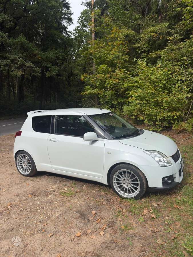 Suzuki Swift - 4