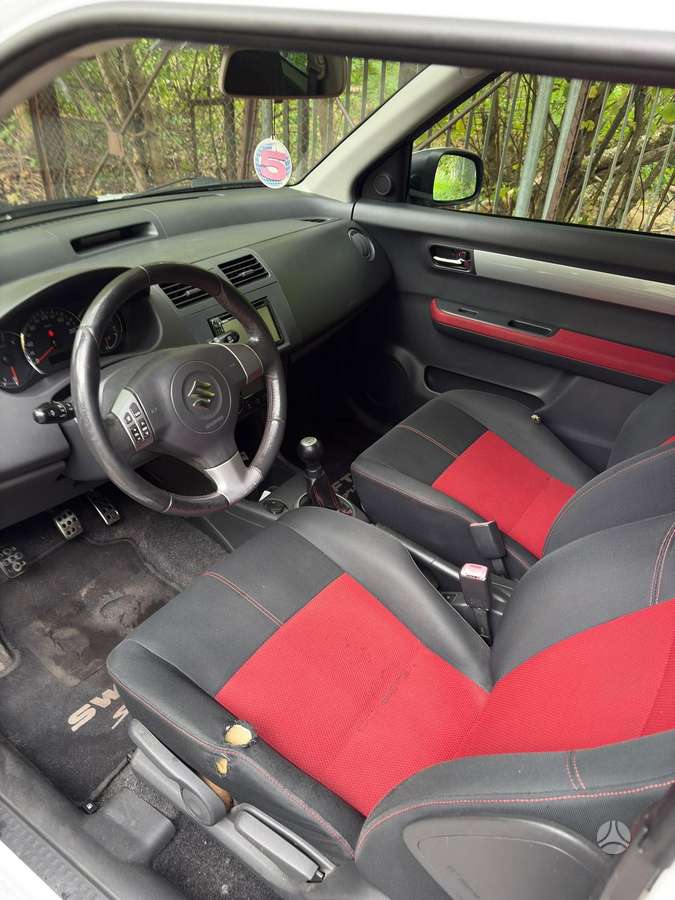 Suzuki Swift - 11