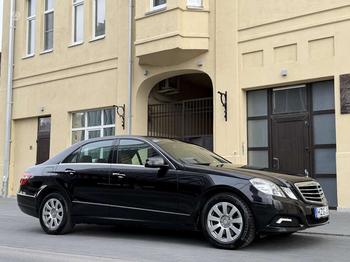 Mercedes-Benz E350 - 8