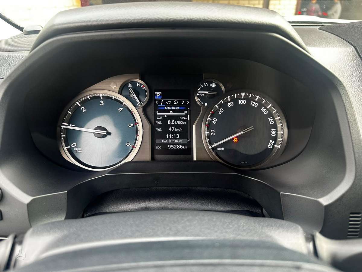 Toyota Land Cruiser - 11