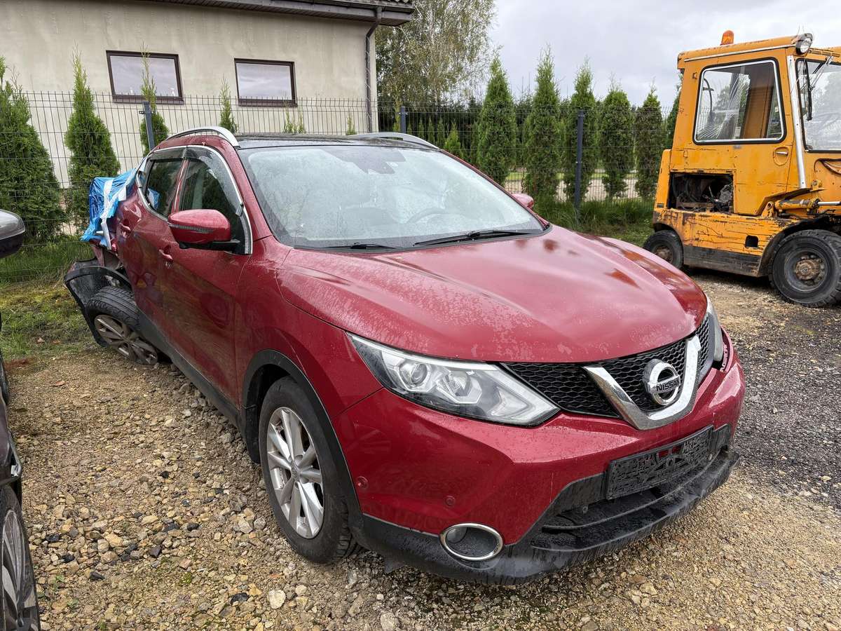 Nissan Qashqai - 1