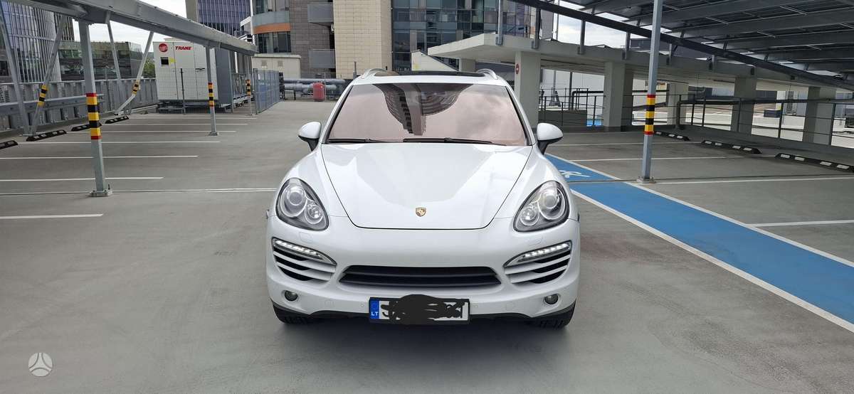 Porsche Cayenne - 3